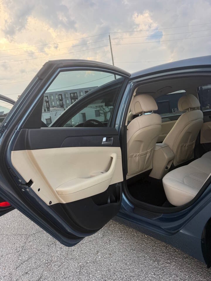 Used 2017 Hyundai Sonata SE FWD image 16