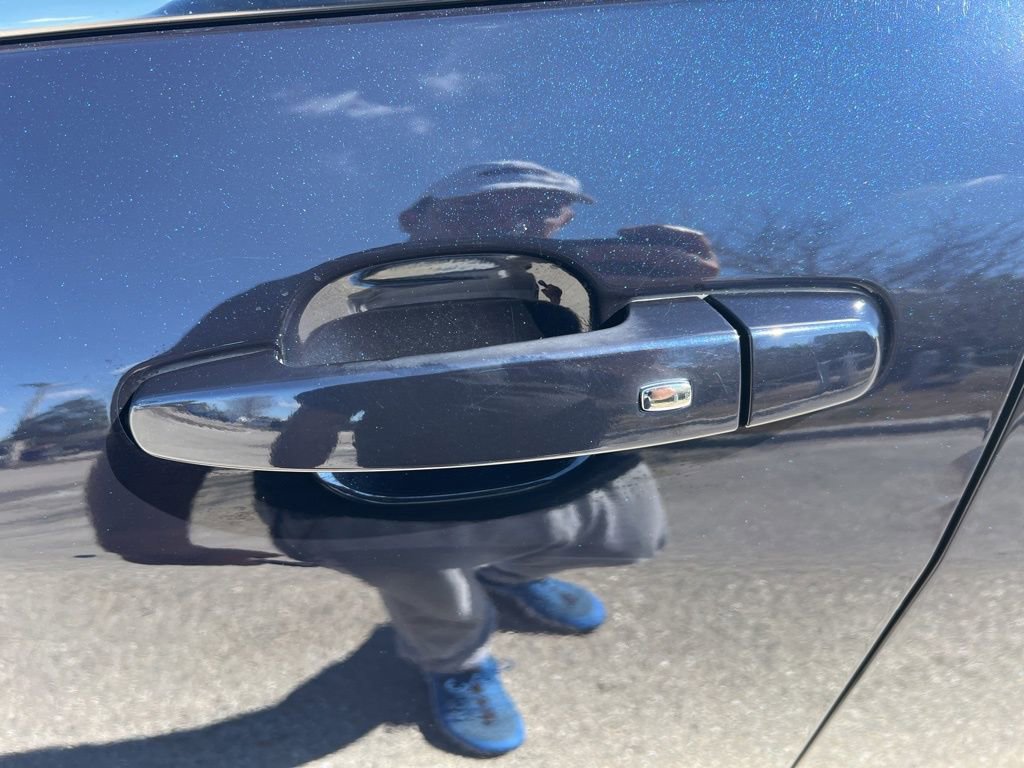 Used 2021 Chevrolet Equinox LT image 36