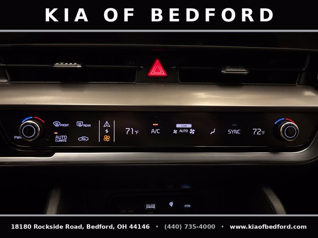 Certified 2025 Kia Sportage EX FWD image 22