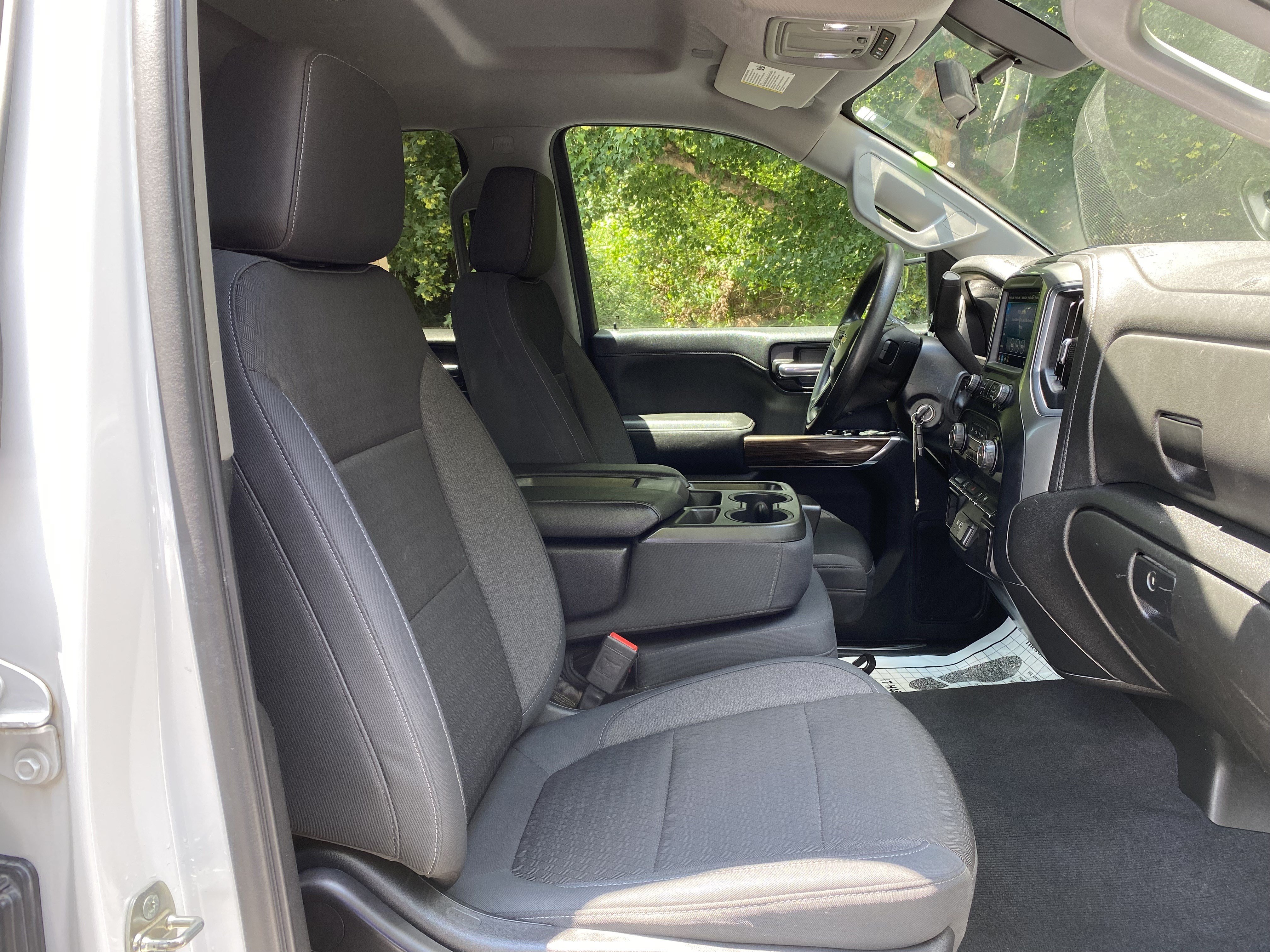 Used 2020 Chevrolet Silverado 1500 LT w/ Trailering Package AWD/4WD image 32