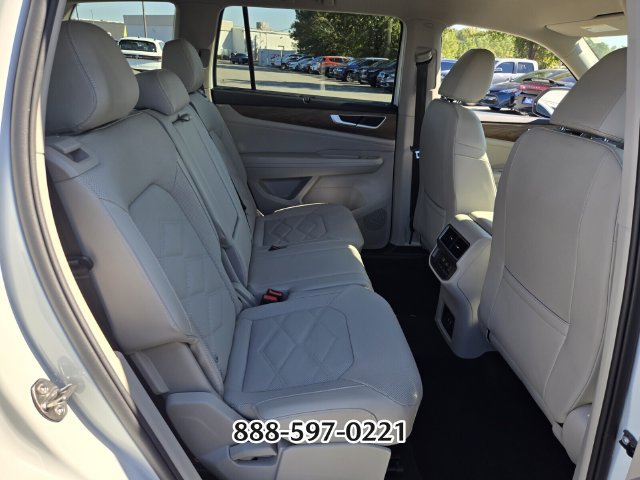 Certified 2024 Volkswagen Atlas SE FWD image 17
