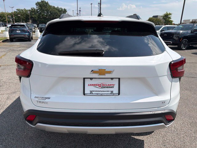 New 2026 Chevrolet Trax LT FWD image 4
