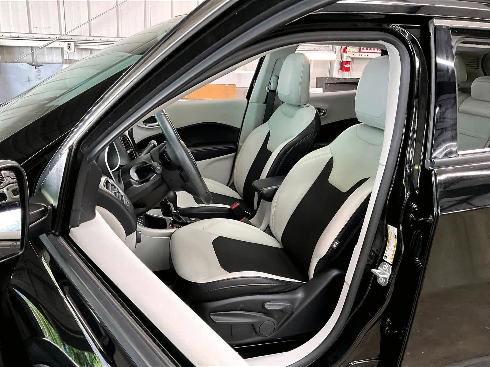 Used 2019 Jeep Compass Latitude w/ Popular Equipment Group image 27