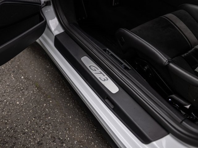 Certified 2018 Porsche 911 GT3 image 39