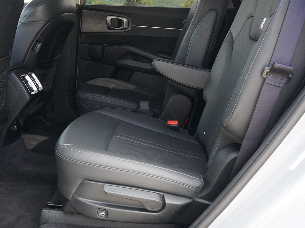 Used 2024 Kia Sorento X-Line EX AWD/4WD image 34
