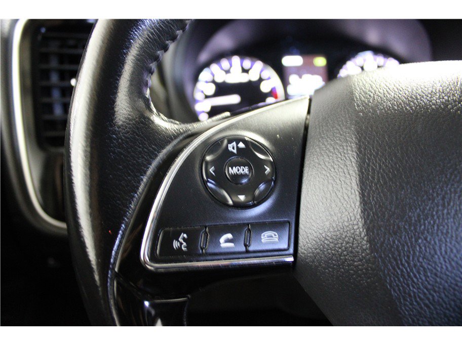 Used 2020 Mitsubishi Outlander ES image 26