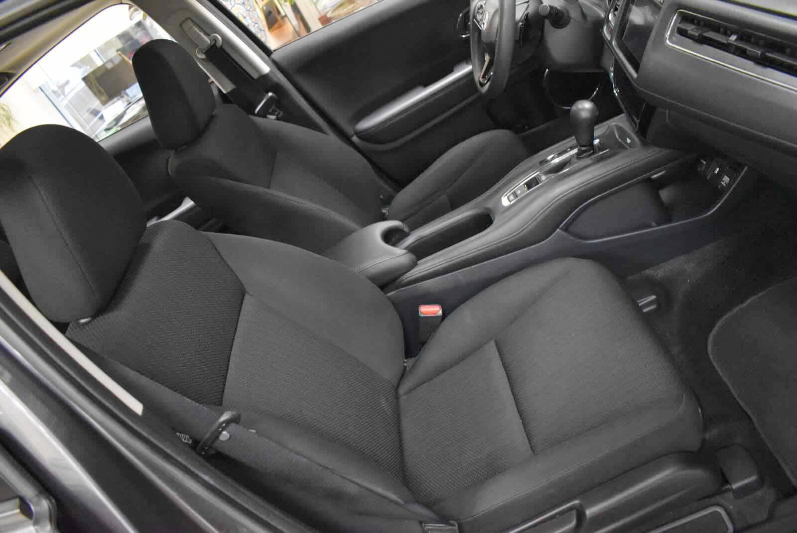 Used 2018 Honda HR-V EX image 40