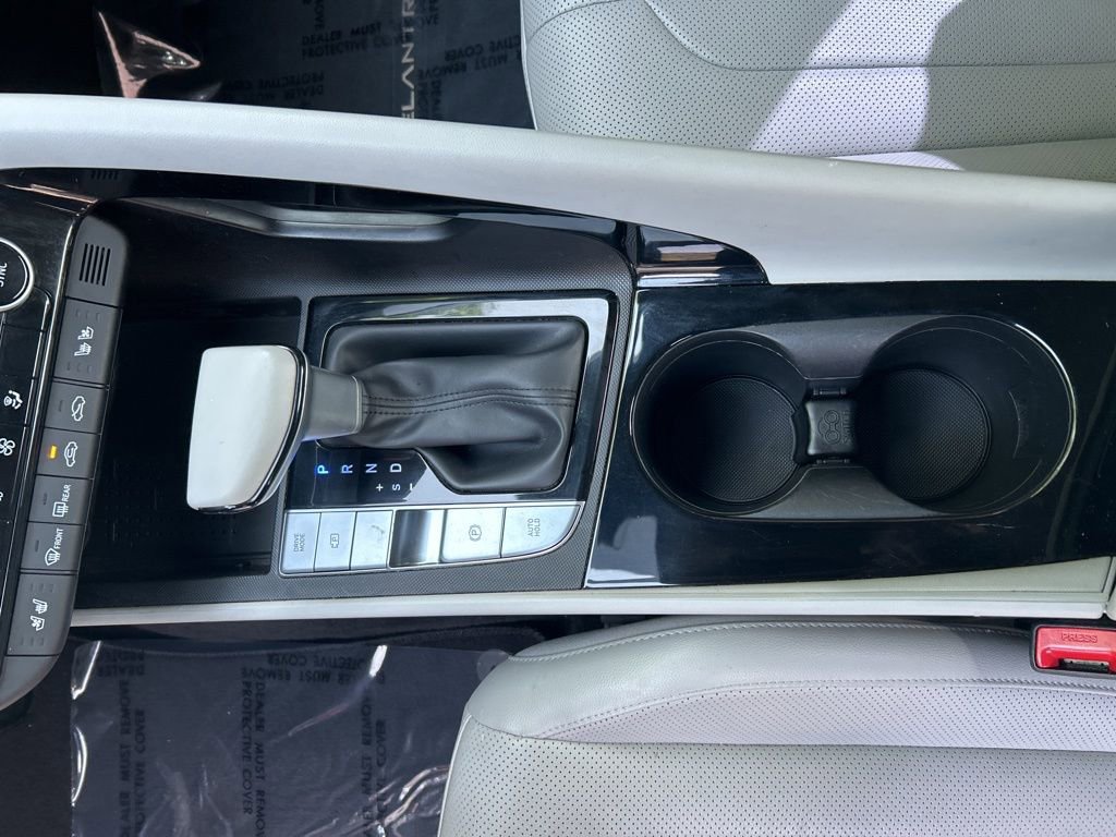 Used 2023 Hyundai Elantra Limited FWD image 16