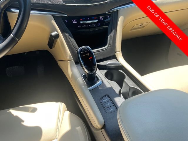 Used 2018 Cadillac XT5 Luxury w/ Driver Awareness Package image 18