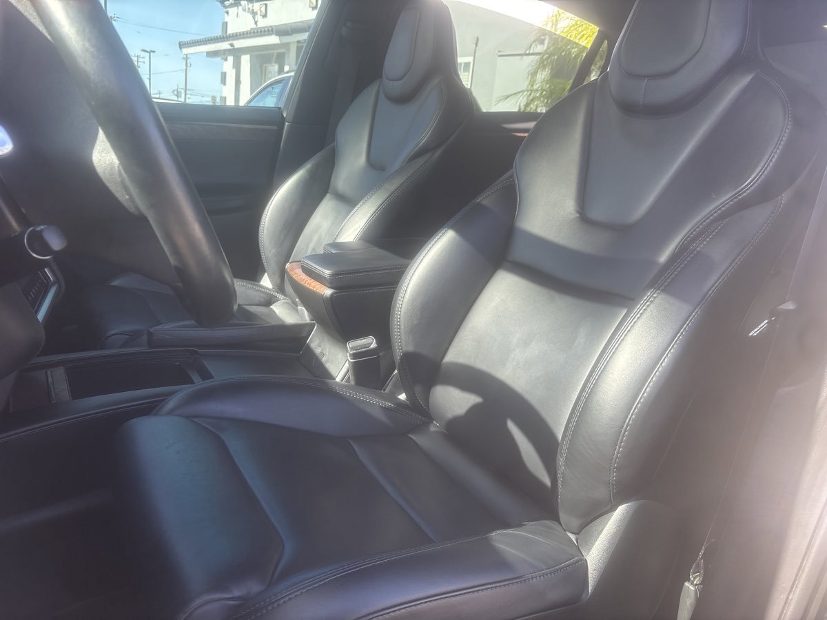 Used 2018 Tesla Model X 75D image 8