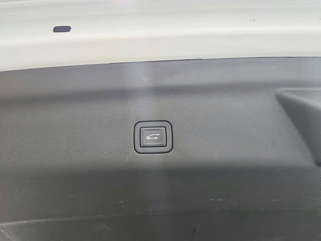 Used 2025 GMC Yukon XL Denali image 44