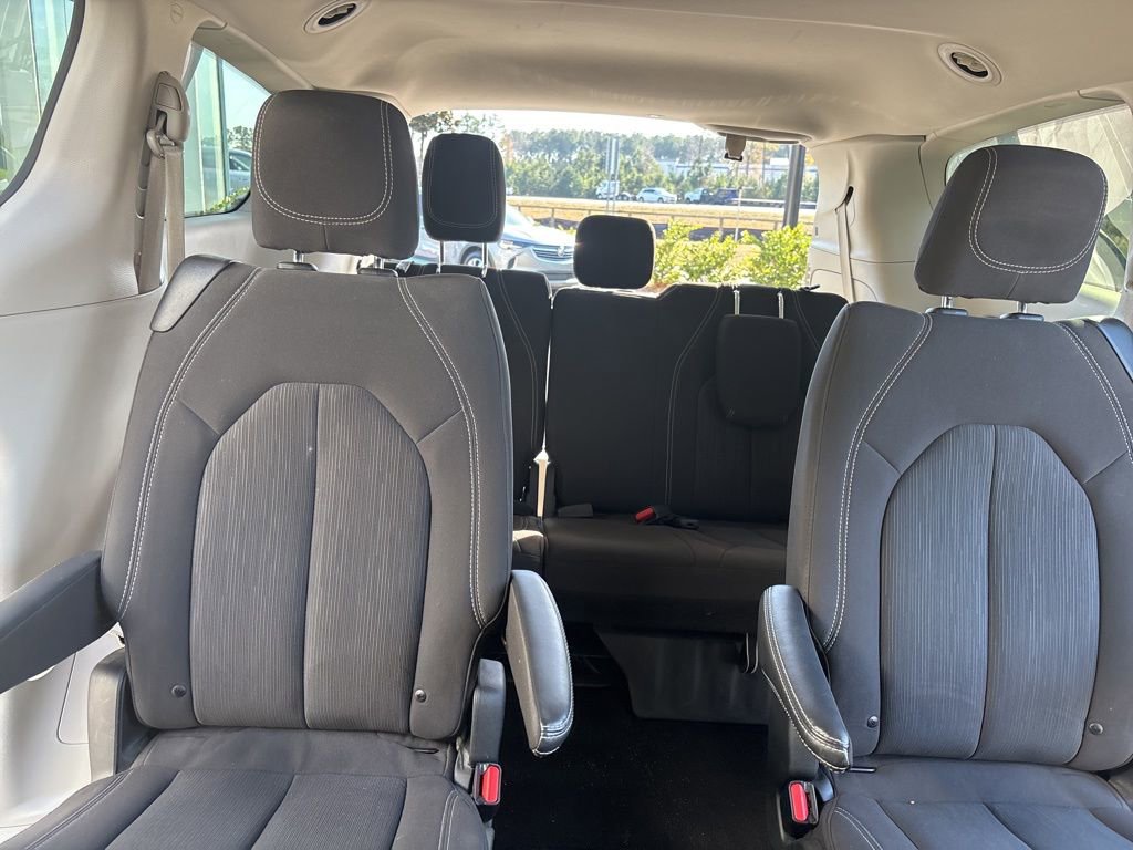 Used 2024 Chrysler Voyager LX FWD image 29