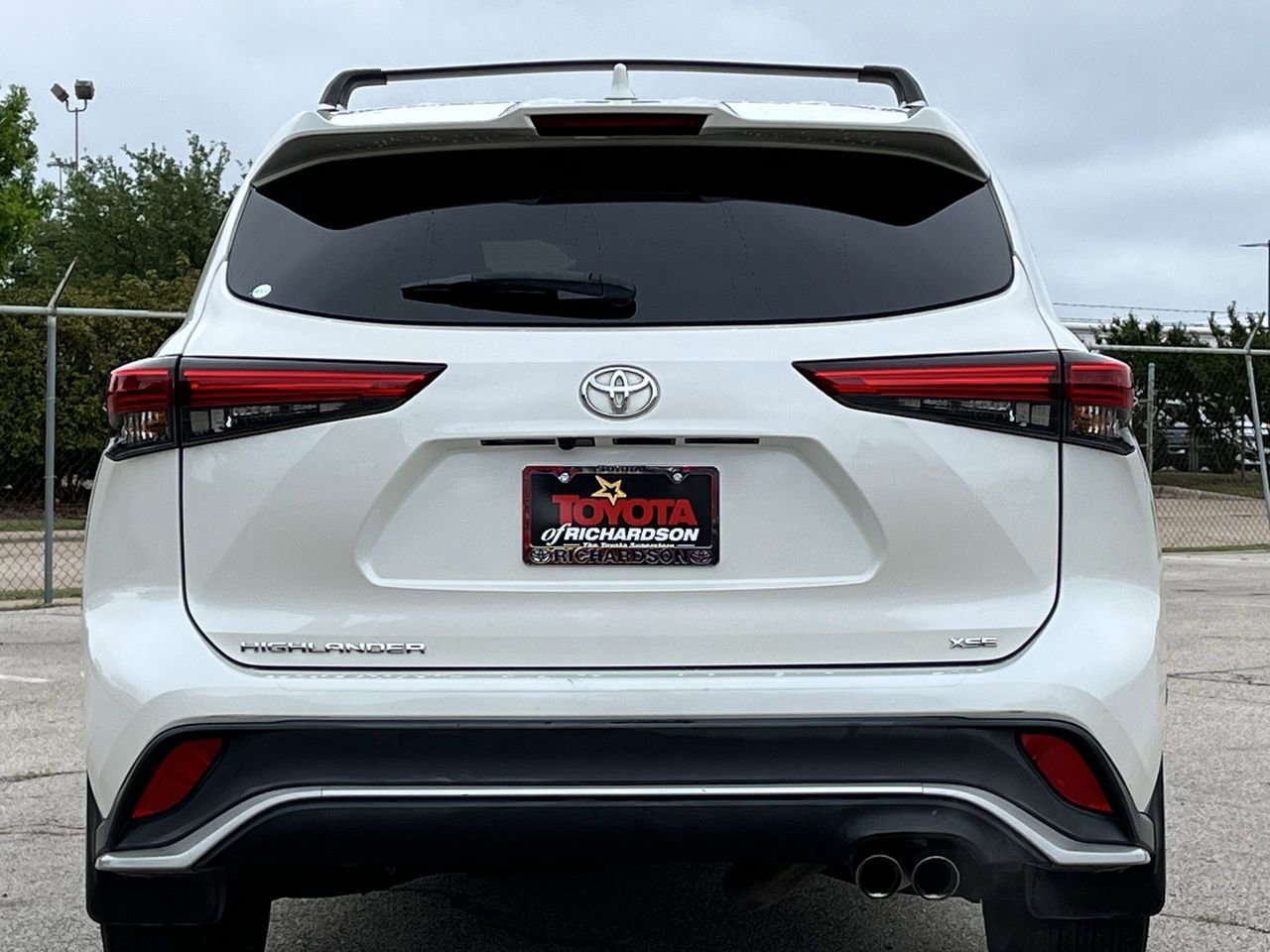 Used 2021 Toyota Highlander XSE FWD image 5