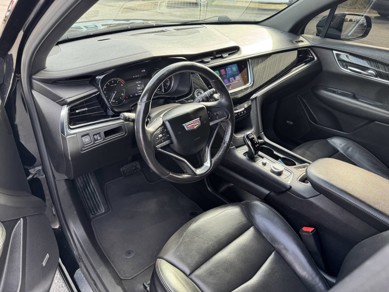 Used 2022 Cadillac XT6 Premium Luxury image 16