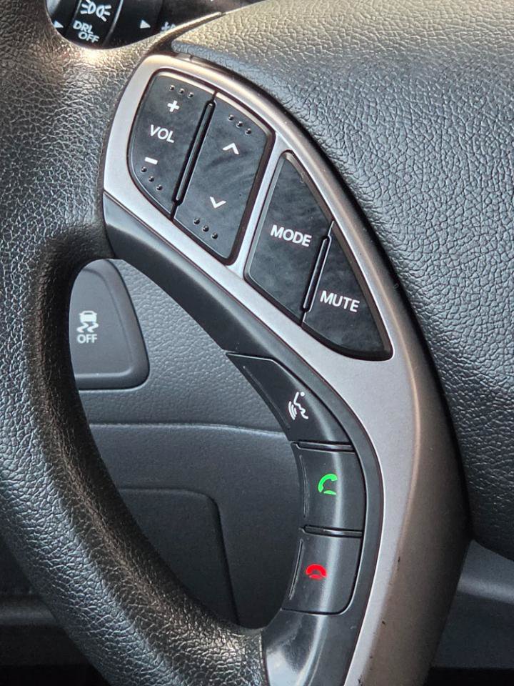 Used 2013 Hyundai Elantra GLS w/ Preferred Pkg FWD image 16