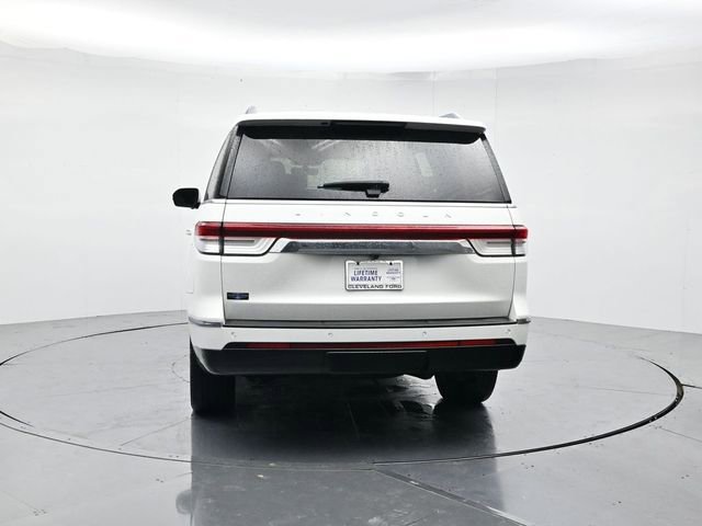 Used 2024 Lincoln Navigator Reserve image 8