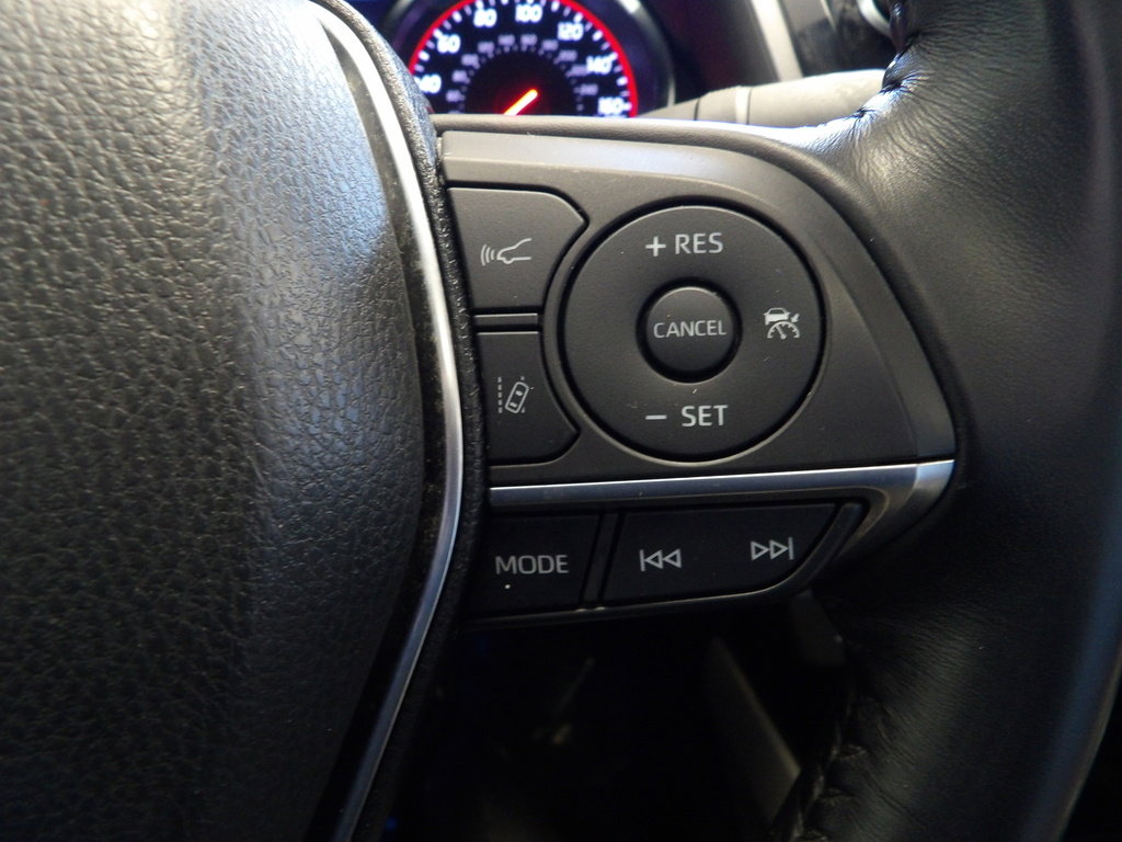 Used 2019 Toyota Camry XSE image 30