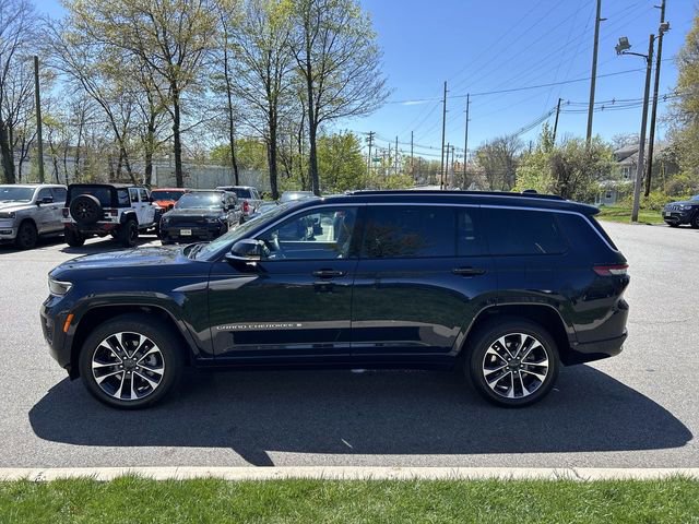 Used 2024 Jeep Grand Cherokee L Overland w/ Luxury Tech Group IV AWD/4WD image 5