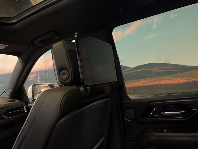 Used 2025 GMC Yukon XL AT4 Ultimate image 56