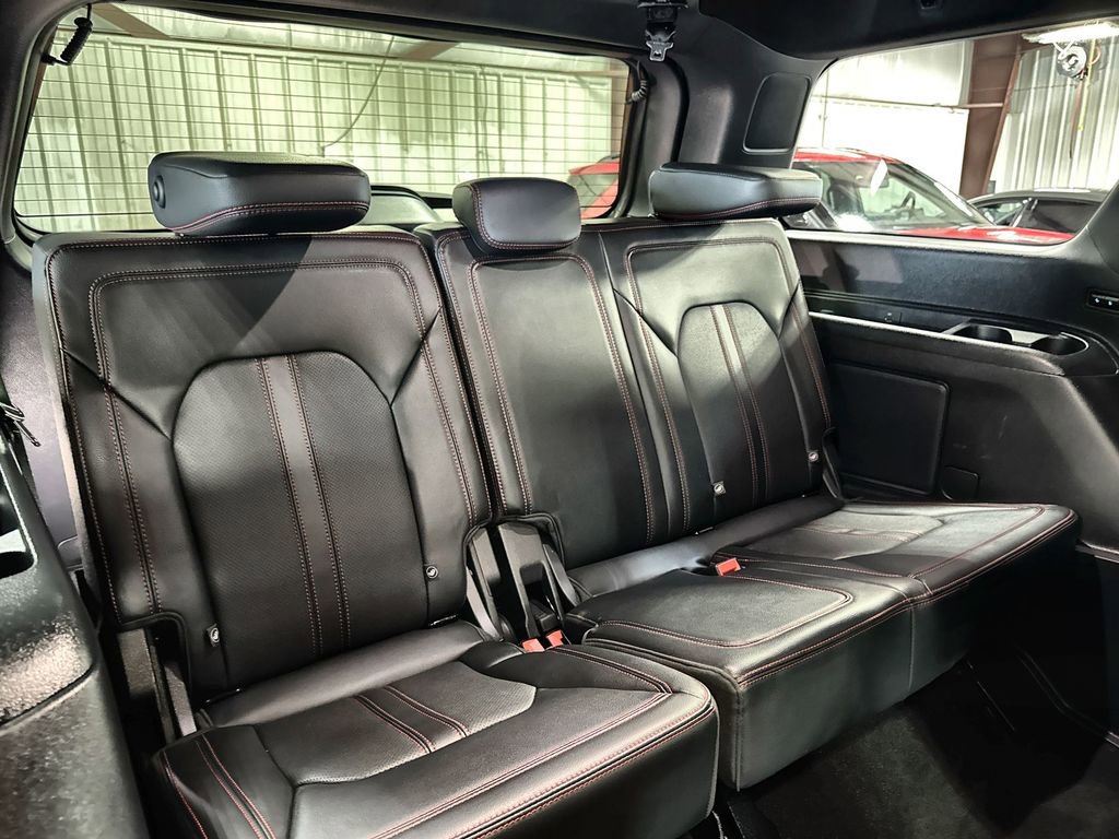 Used 2024 Ford Expedition Limited RWD image 31