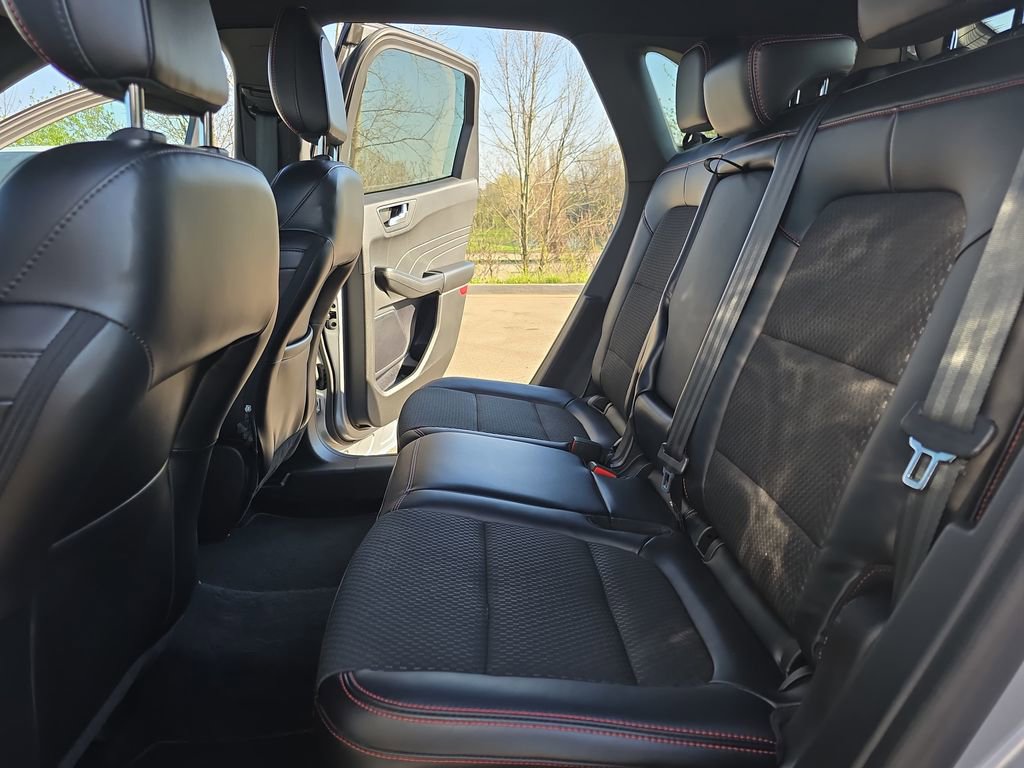 Used 2023 Ford Escape ST-Line AWD/4WD image 14