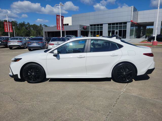 Certified 2025 Toyota Camry SE w/ Convenience Package FWD image 2