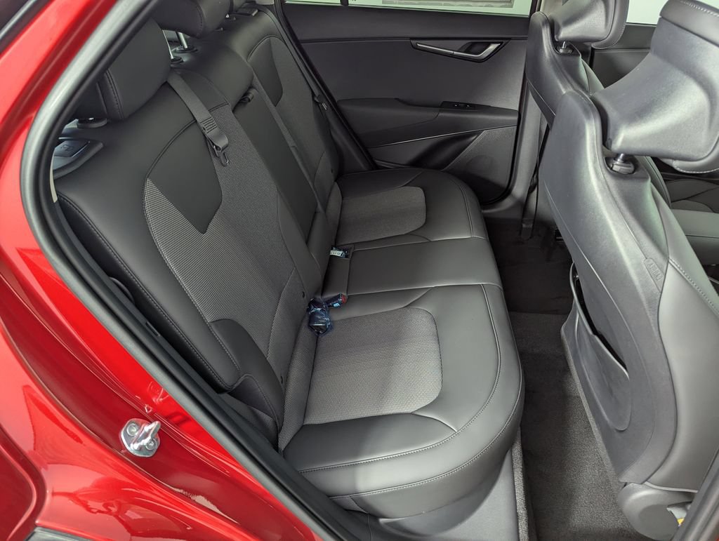 New 2025 Kia Niro EX w/ EX Cold Weather Package FWD image 32