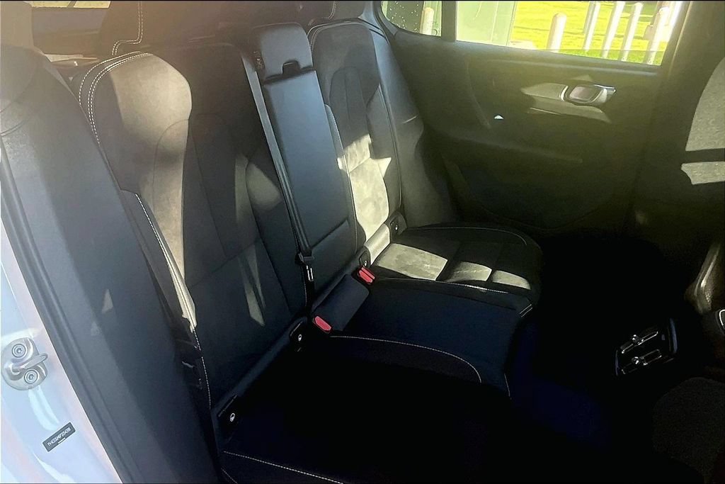 Certified 2023 Volvo C40 P8 Recharge Ultimate AWD/4WD image 37
