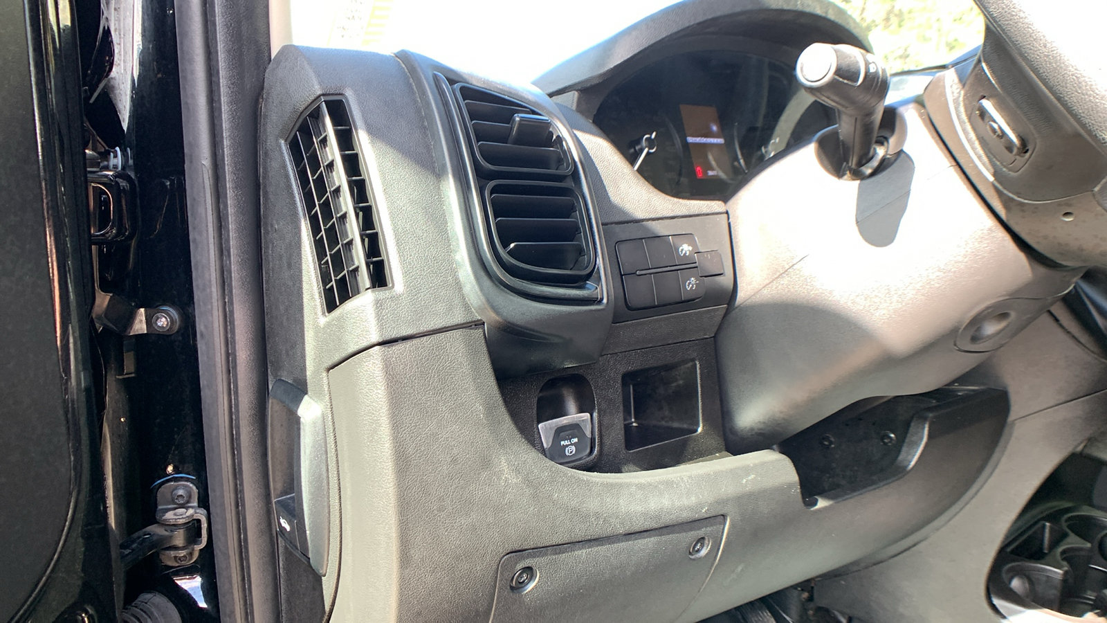 Used 2023 RAM ProMaster 2500 FWD image 8
