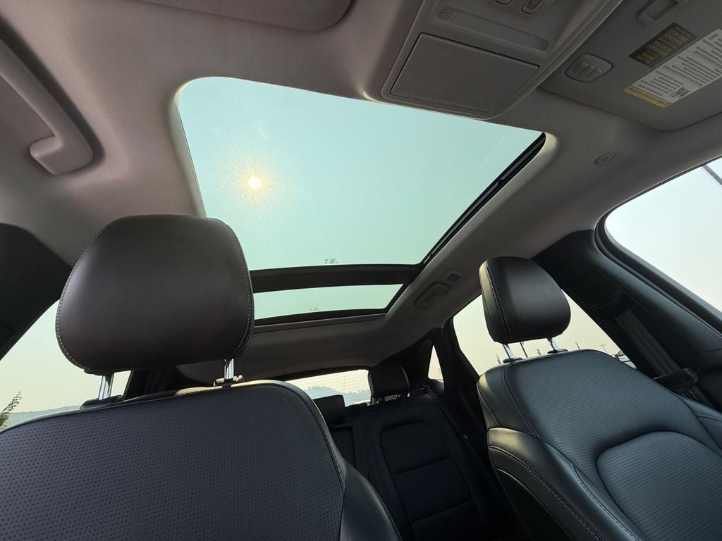 Used 2025 Ford Escape Platinum AWD/4WD image 27