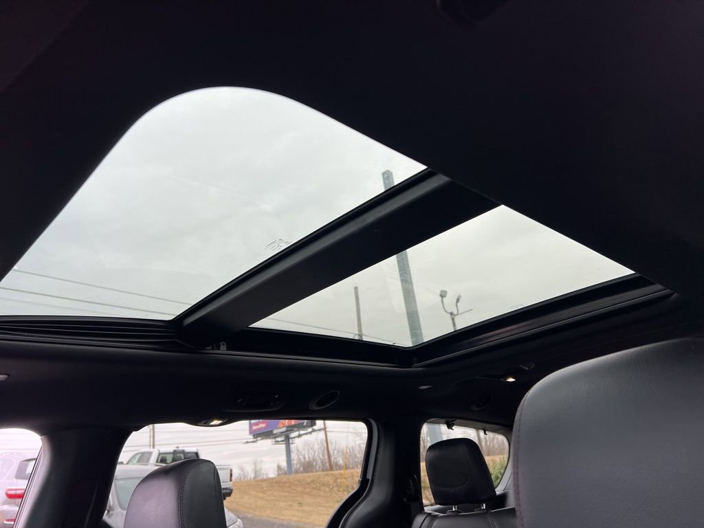 Used 2020 Chrysler Pacifica Touring-L image 35