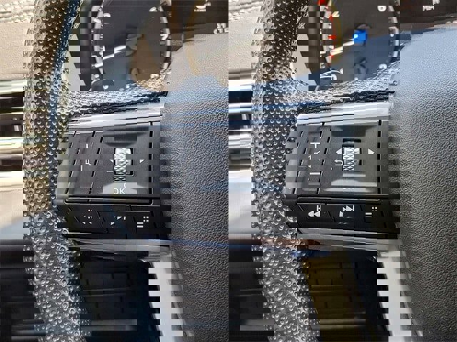 Used 2023 Mitsubishi Outlander ES image 25