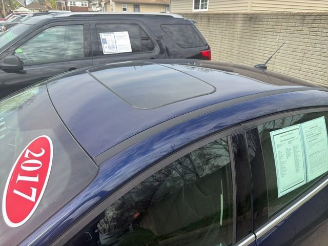 Used 2017 Ford Focus Titanium FWD image 25