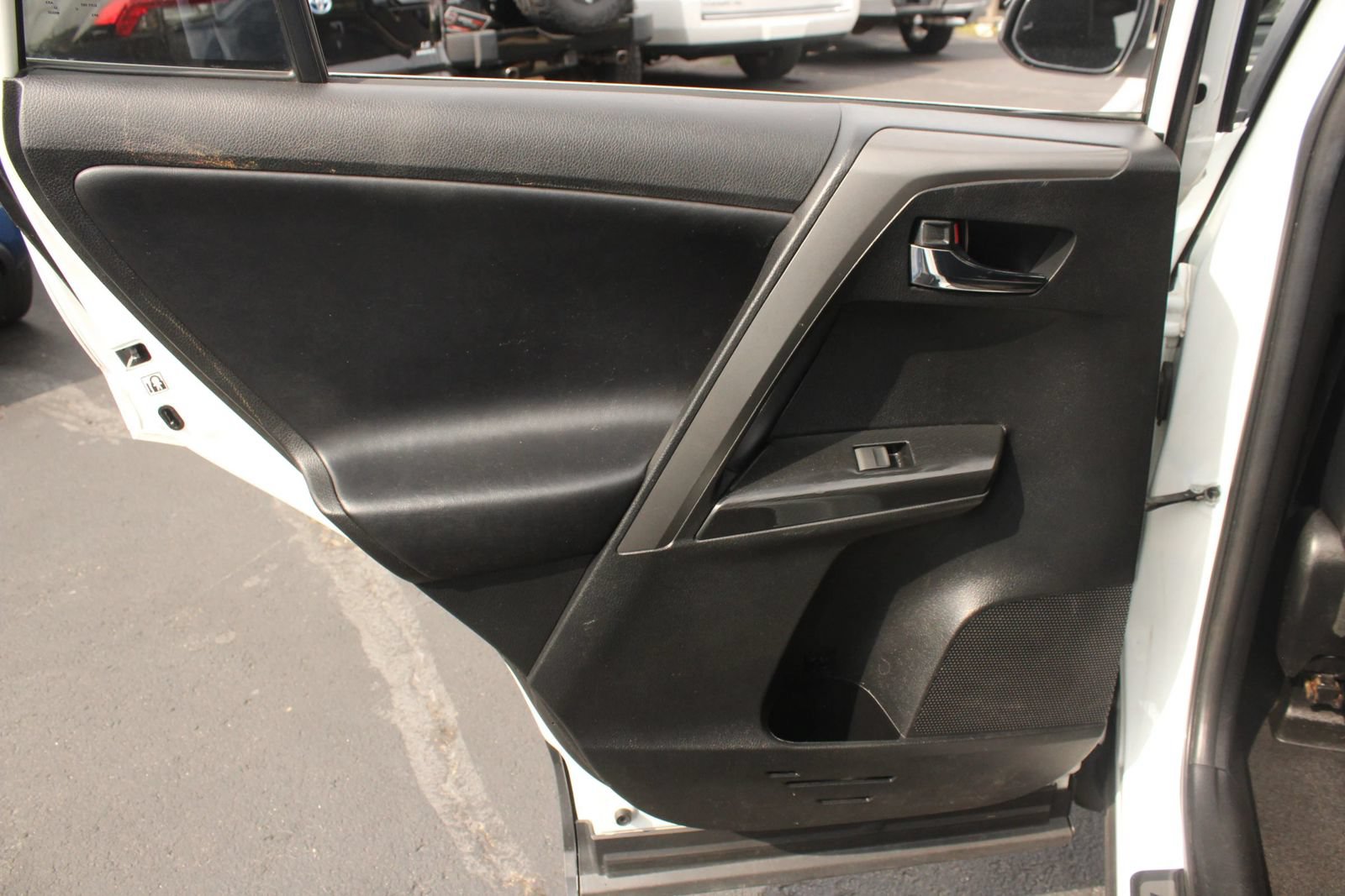 Used 2014 Toyota RAV4 XLE AWD/4WD image 19