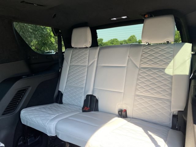 Certified 2025 Cadillac Escalade Sport Platinum w/ LPO, ONYX Package AWD/4WD image 15