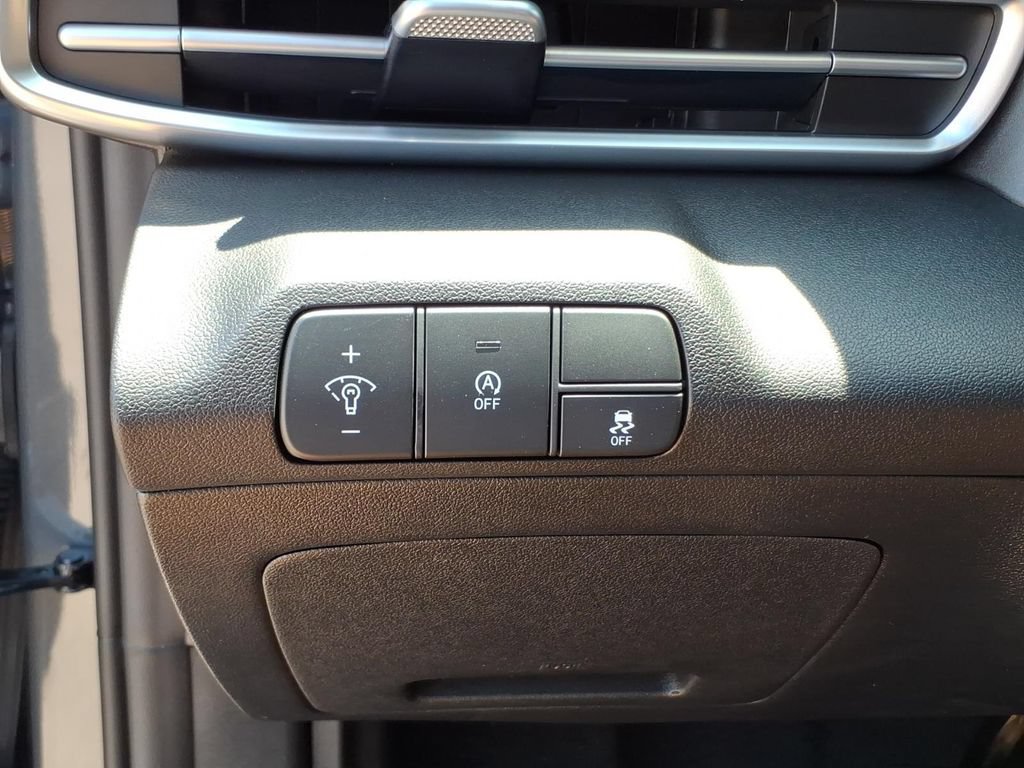 New 2026 Hyundai Elantra SE FWD image 16