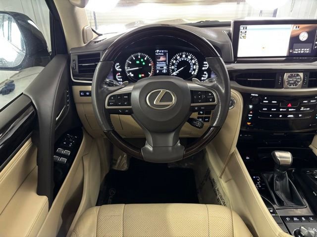 Used 2018 Lexus LX 570 4WD image 15