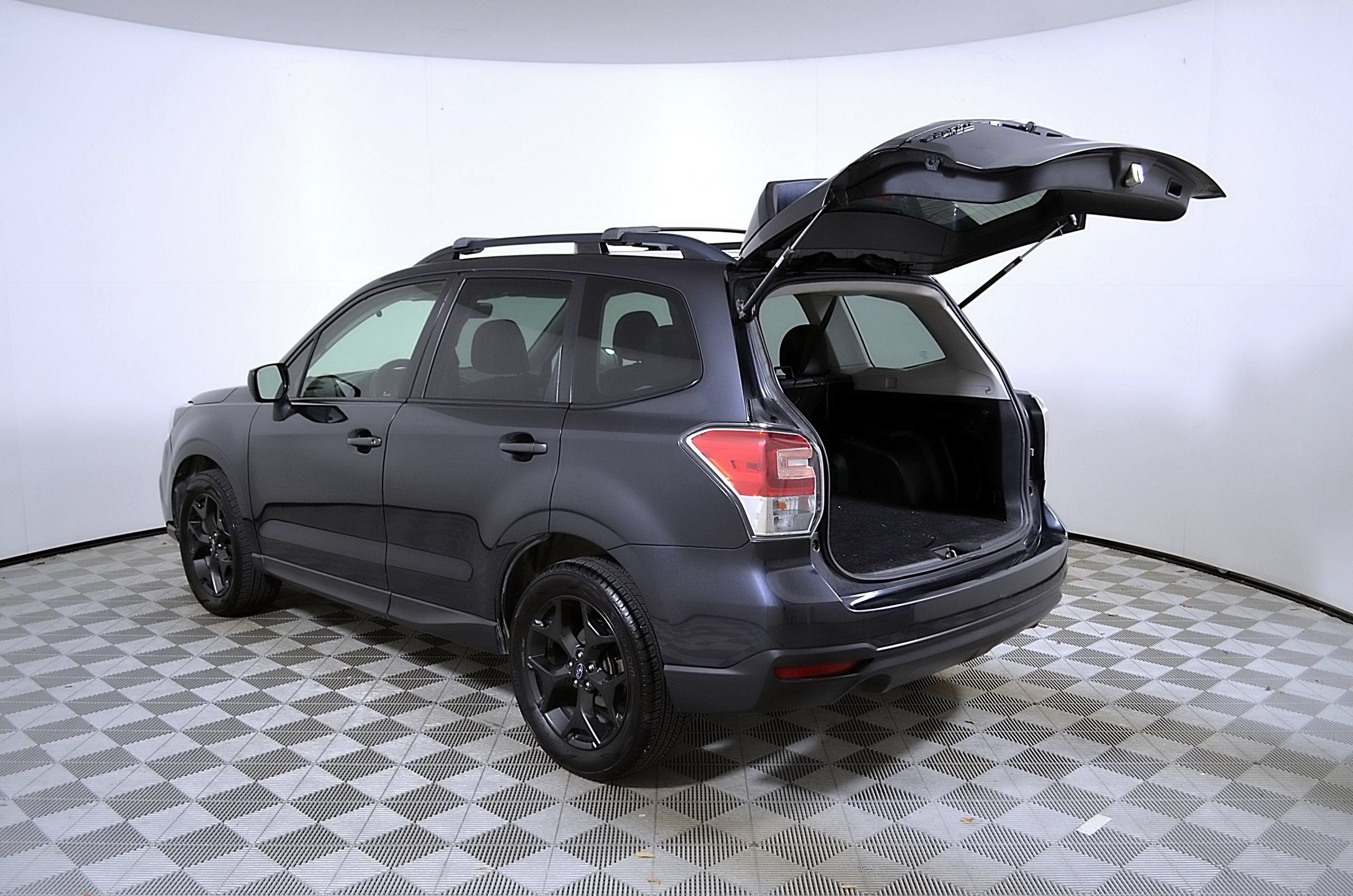 Used 2018 Subaru Forester 2.5i Premium AWD/4WD image 10