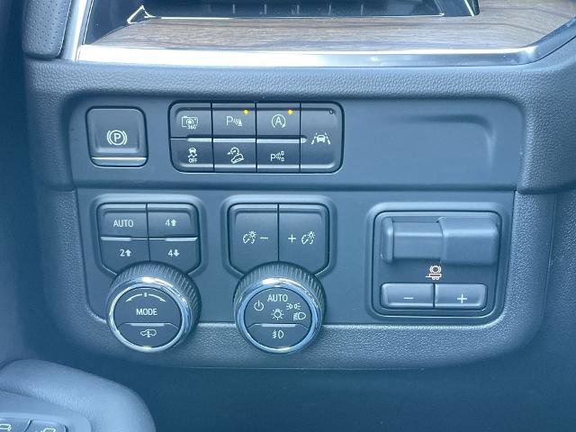 New 2025 Chevrolet Suburban High Country image 68