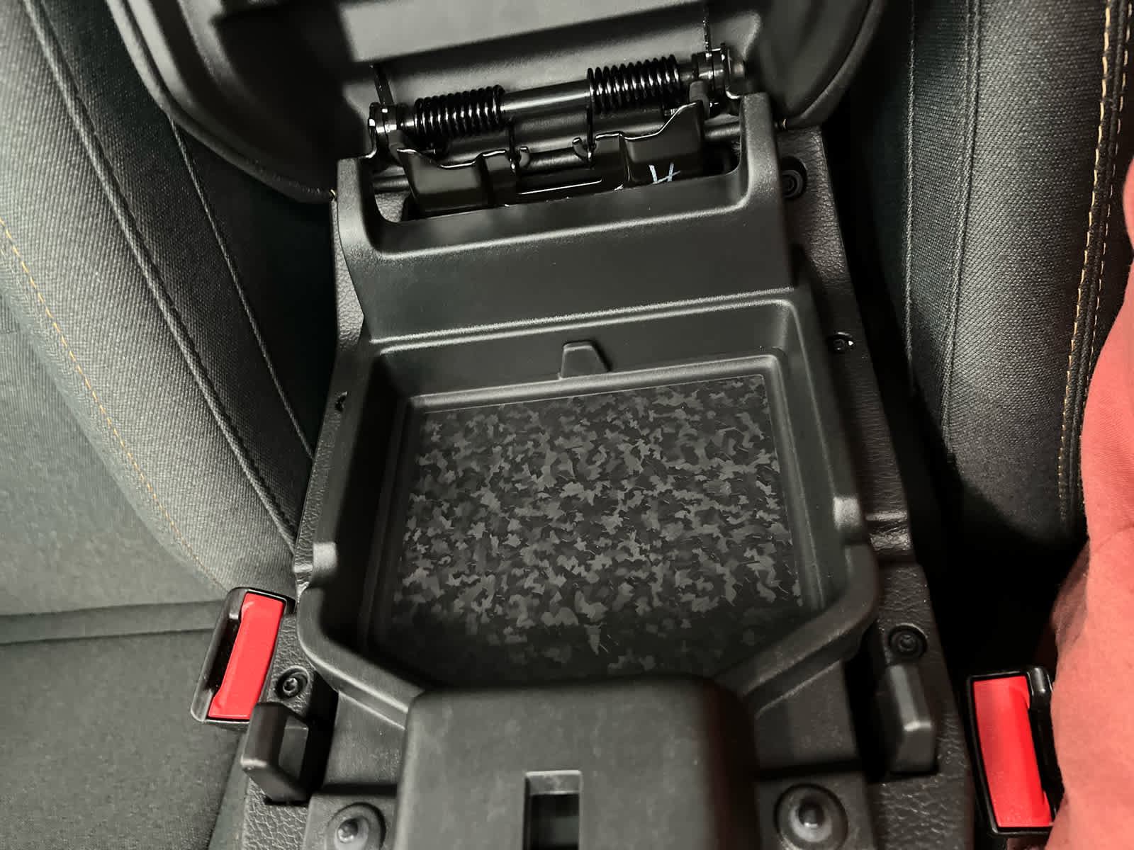 Used 2025 Jeep Wrangler Sahara image 27