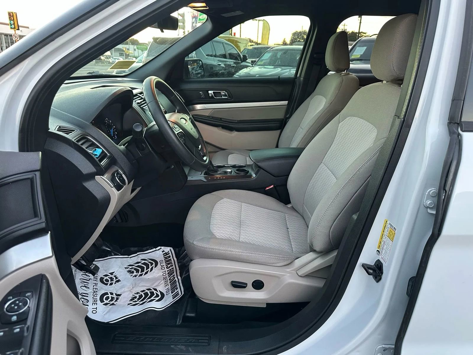 Used 2019 Ford Explorer FWD image 14