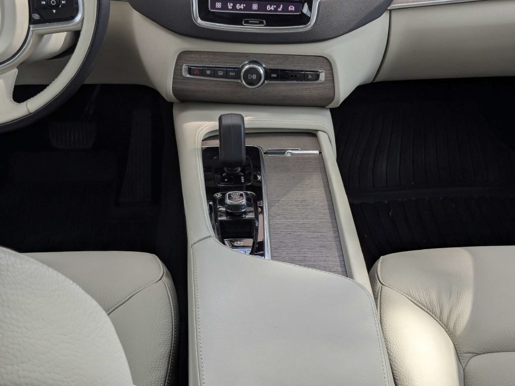 Certified 2023 Volvo XC90 B5 Plus w/ Protection Package Premier AWD/4WD image 24