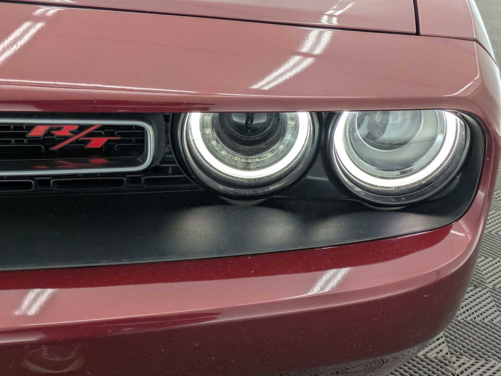 Used 2018 Dodge Challenger R/T image 10