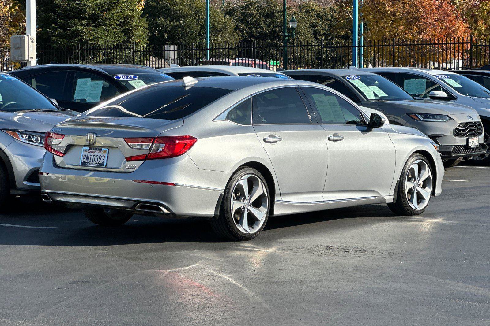 Certified 2020 Honda Accord Touring image 3