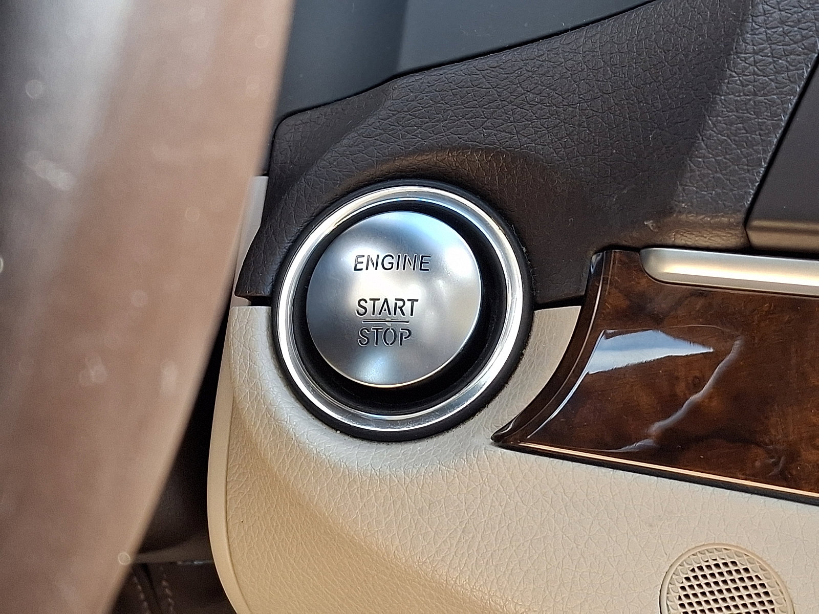 Used 2016 Mercedes-Benz E 400 Cabriolet image 28