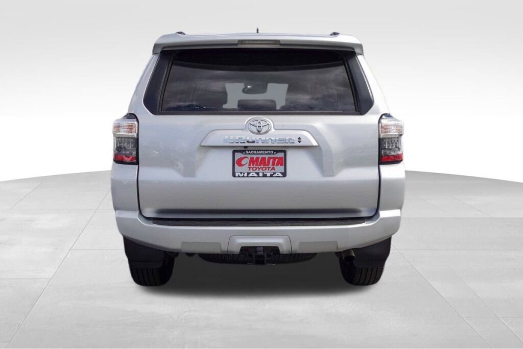 Certified 2024 Toyota 4Runner SR5 Premium image 4