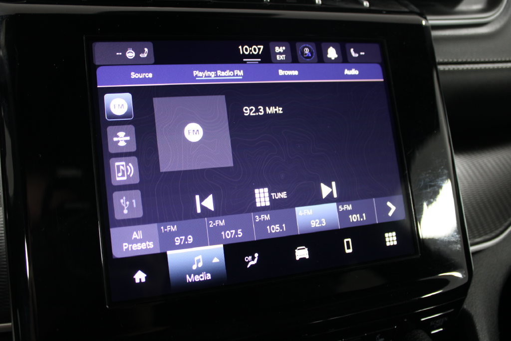 Used 2025 Jeep Grand Cherokee Altitude AWD/4WD image 49