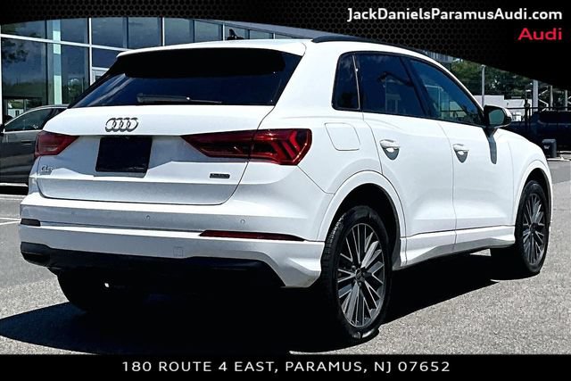 Used 2023 Audi Q3 2.0T Premium w/ Convenience Package AWD/4WD image 2