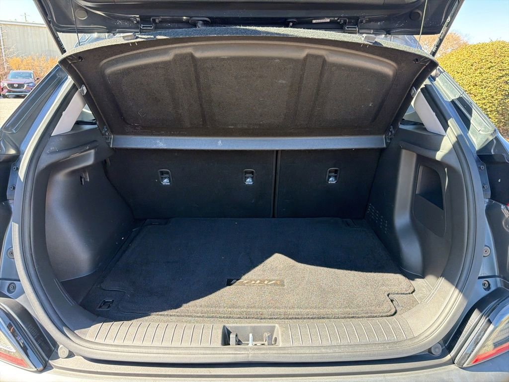 Used 2022 Hyundai Kona SE w/ Cargo Package image 32