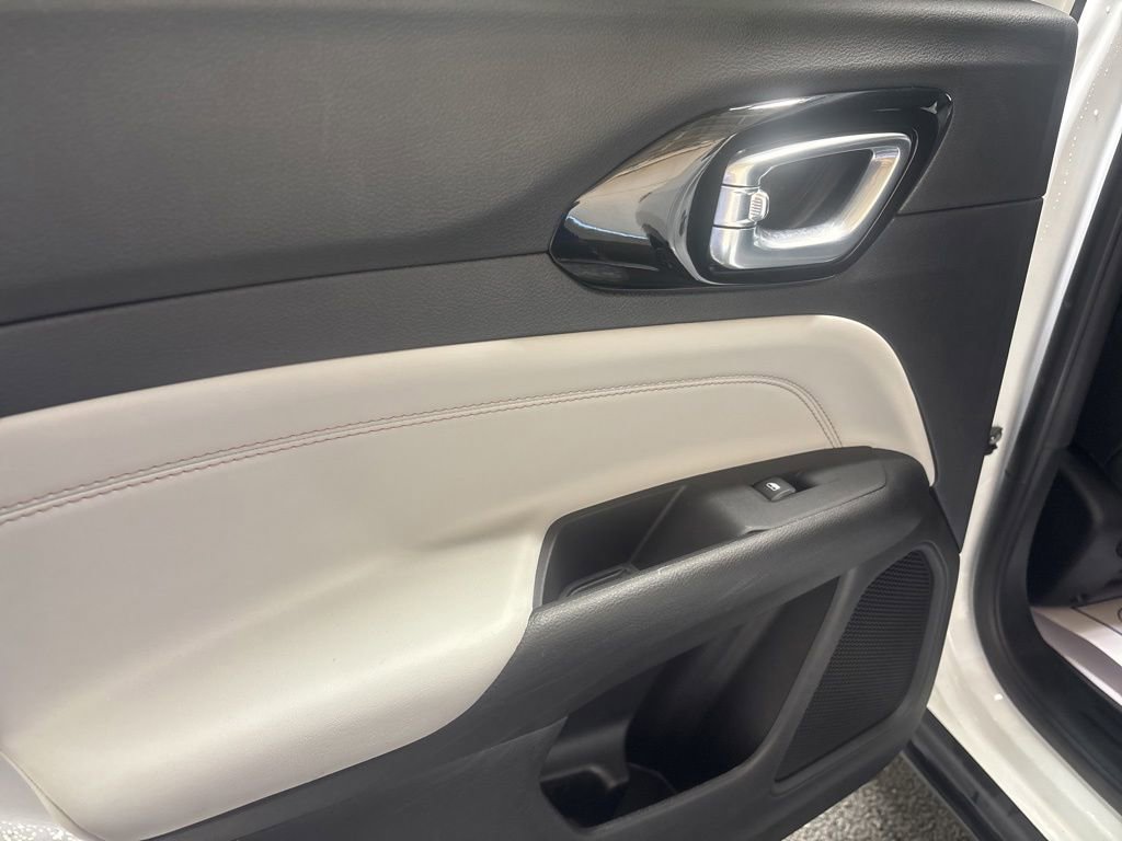 Used 2025 Jeep Compass Limited AWD/4WD image 10